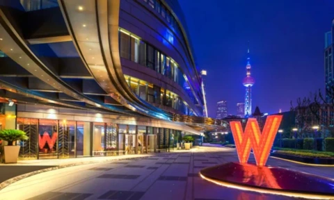 W Shanghai - The Bund, Hotel Entrance
