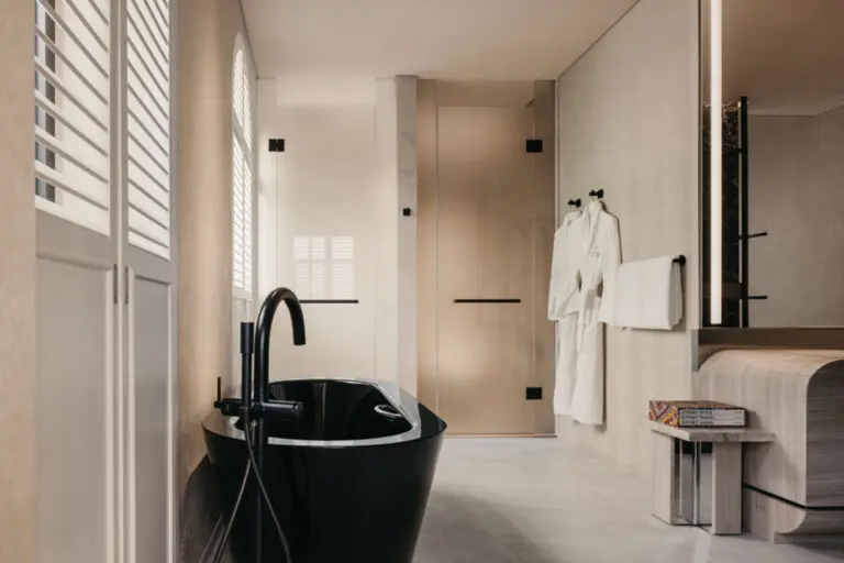 imresizer The Mondrian Shophouse Suite Bath imresizer The Mondrian Shophouse Suite Bath