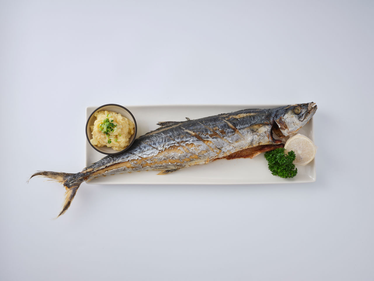 Bavarian whole roasted fish 巴伐利亚木枝烤整鱼配土豆沙拉 3 Bavarian whole roasted fish 巴伐利亚木枝烤整鱼配土豆沙拉 3