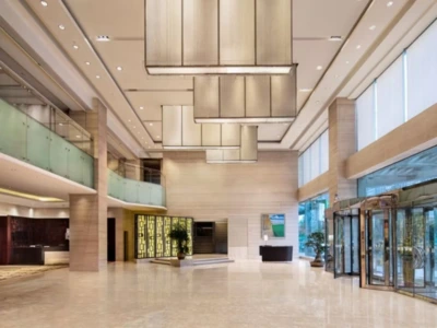 Holliday Inn East Towr Lobby Entrance Holliday Inn East Towr Lobby Entrance
