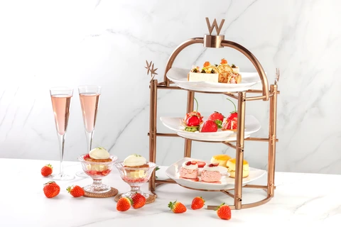 W HONG KONG PRESENTS FUKUOKA STRAWBERRY AFTERNOON TEA