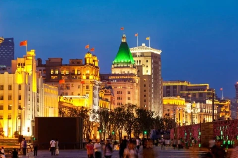 Fairmont Peace Hotel now stands shoulder to shoulder with a parade of other magnificent historical relics Fairmont Peace Hotel now stands shoulder-to-shoulder with a parade of other magnificent historical relics.