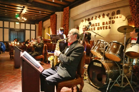 The Old Jazz Band Fairmont Peace Hotel Jazz Bar, a Celebrated Shanghai Institution