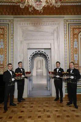 Ciragan Palace Kempinski Istanbul Tarih Koridoru Turlari 2025 1 Ciragan Palace Kempinski Istanbul_Tarih Koridoru Turlari_2025 (1)