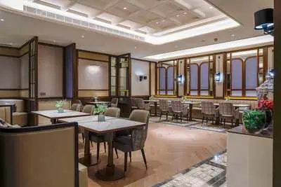 Crowne Plaza Club Lounge stylish reopen 全新皇冠假日贵宾酒廊亮相 2 上海南新雅皇冠假日酒店 全新贵宾酒廊亮相