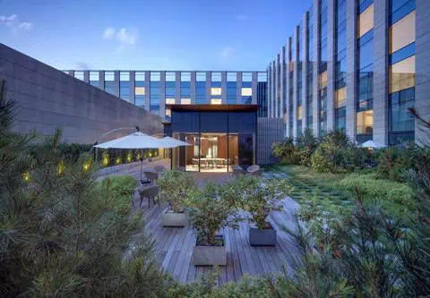 My Interview with the General Manager, Hyatt Regency Beijing Wangjing 4 Hyatt-Regency-Beijing-Wangjing-Regency-Club-Terrace