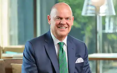 Appointments 72 Carlton City Hotel Singapore Welcomes Back Douglas Glen as General Manager
