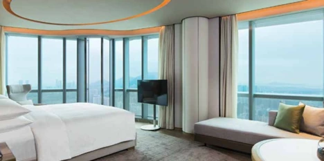 Hotel Review: Shenzhen Marriott Hotel Nanshan — Where Business Meets Bay Views 4 Deluxe Harbor View Room: Offers a serene bay view — a perfect city escape.
