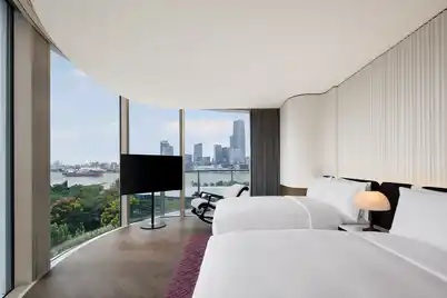 Hilton Unveils Waldorf Astoria Shanghai Qiantan — A New Icon of Luxury on the City’s Evolving Skyline 4 Waldorf-Astoria-Shanghai-Qiantan-Deluxe-Suite-Queen