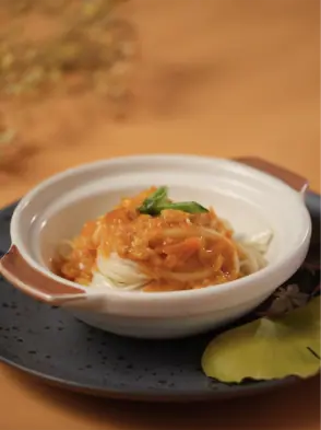 Kowloon Shangri-La’s Café Kool Celebrates the Season with a Tempting New Autumn Crab Buffet 4 蟹粉葱油拌稻庭烏