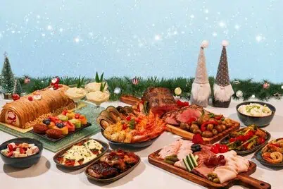 Celebrate effortlessly with Four Points by Sheraton Singapore’s 2025 Christmas Offsite Catering
