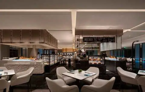 HUALUXE Shanghai Changfeng Park Hotel Review: What to Expect 10 XIAN YAN all-day-dining features open cooking stations where selected seasonal food
is freshly prepared.