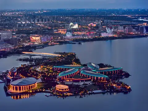 上海滴水湖洲际酒店为何是完美的湖畔度假胜地 1 上海滴水湖洲际酒店为何是完美的湖畔度假胜地