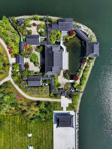 上海滴水湖洲际酒店为何是完美的湖畔度假胜地 22 杏园雅集让您尽享私密奢华、浓郁中华文化氛围以及专属VIP礼遇。