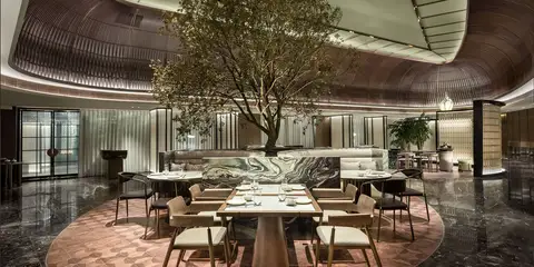 上海滴水湖洲际酒店为何是完美的湖畔度假胜地 15 采丰楼_主用餐区