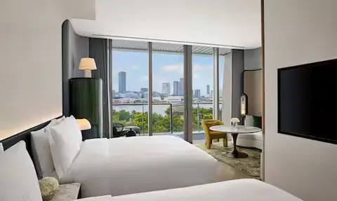 Review: How Waldorf Astoria Shanghai Qiantan Redefines Luxury in Shanghai 6 Double Queen River View_Balcony