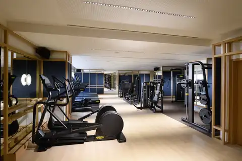 Conrad Singapore Orchard Review: Insider Tips, Dining & Luxury Stays in the Heart of Singapore 25 Pilates and yoga studio at Conrad Singapore Orchard
