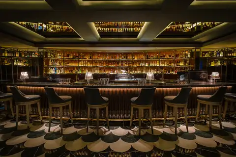 Conrad Singapore Orchard Review: Insider Tips, Dining & Luxury Stays in the Heart of Singapore 10 Manhattan Bar interior at Conrad Singapore Orchard