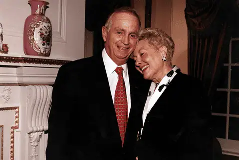 Donna Rae Garff Marriott, Beloved Marriott Family Matriarch, Dies at 90 5 Bill and Donna Marriott, 1997