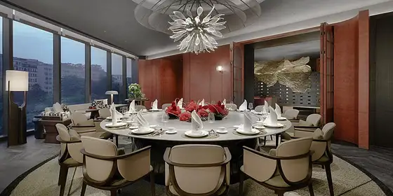 Inside HUALUXE Hotel Shenzhen Bao’an: A Calm, Culture-Led City Retreat 9 Cai Feng Lou_Private Room 采丰楼_包厅 (1)