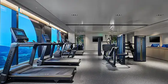 Inside HUALUXE Hotel Shenzhen Bao’an: A Calm, Culture-Led City Retreat 15 Gym 健身房