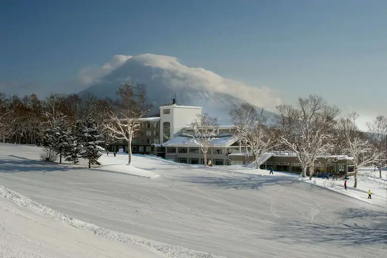 Openings 13 Tapestry Collection by Hilton Brand Debuts in Japan with the Opening of the Green Leaf Niseko Village