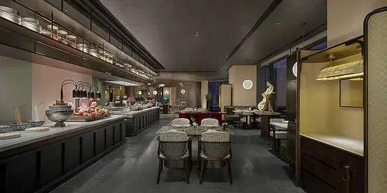 Inside HUALUXE Hotel Shenzhen Bao’an: A Calm, Culture-Led City Retreat 8 Xianyan All Day Dining 鲜艳全日餐厅 (1)