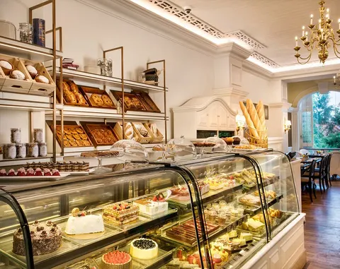 the cake shop