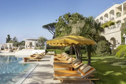 News 66 Jumeirah Capri Palace outdoor pool