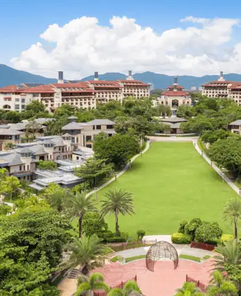 Fairmont Sanya Haitang Bay Review – Fairmont Gold Garden View Stay 12 2,800 sqm grand lawn