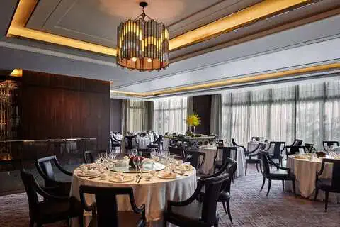 Inside The Ritz-Carlton Haikou: A First-Hand Stay at China’s Luxury Golf Resort 10 Tim Lung Heen_main dining area