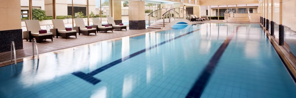 Ritz-Carlton Shanghai: Portman vs Pudong Hotel Guide 12 indoor swimming pool