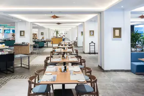 Makan Kitchen breakfast buffet DoubleTree Resort Penang