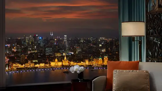 Ritz-Carlton Shanghai: Portman vs Pudong Hotel Guide 7 guest room 1 king bund view