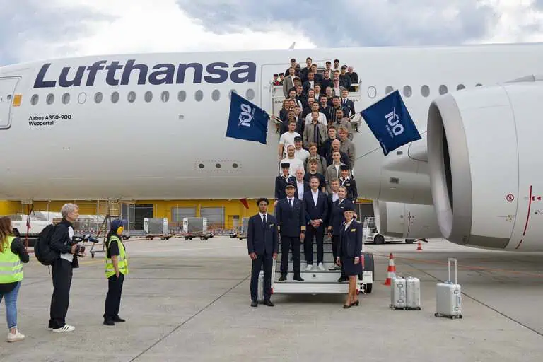 Lufthansa Sends Germany’s National Football Team to 2026 World Cup on Flagship A350 Allegris Experience