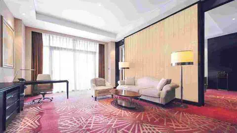 redlevel family supreme room living area