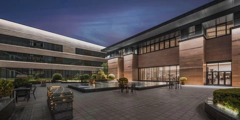 the outdoor terrace offers a great atmosphere after dark