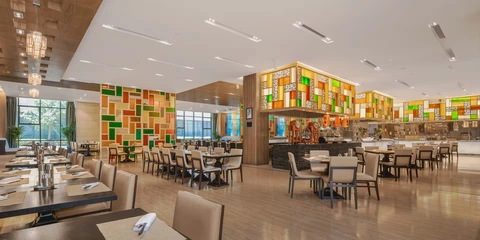 Mercado grand cafe