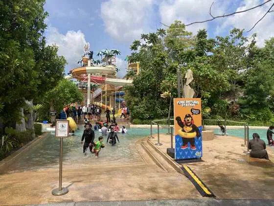 Well-maintained walkways and facilities at SplashMania Waterpark, Gamuda Cove
