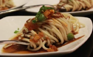 Wuhan's famous hot dry noodles