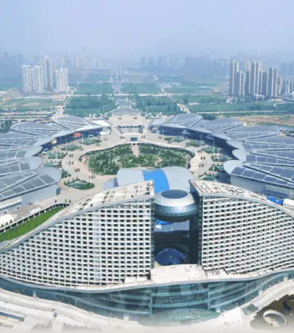 Two IHG hotels anchor the integrated Wuhan International Expo complex. Pictured: Holiday Inn & Suites Wuhan International Expo (left) and InterContinental Wuhan (right).