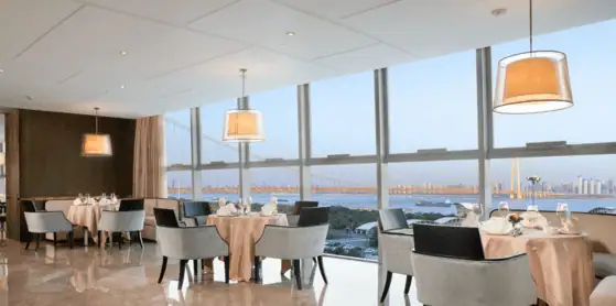 InterContinental Wuhan's YUE Chinese restaurant main dining area