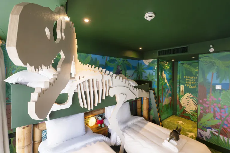 Natural History Museum Dinosaur Family Suite at Park Plaza London Riverbank with dinosaur-themed children’s room