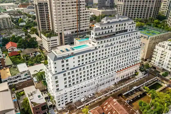 Exterior of Radisson Hotel Chateau de Bangkok in Bangkok’s Ploenchit neighborhood