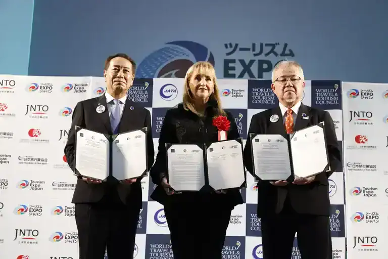 Gloria Guevara, Yuji Hara and Eijiro Yamakita following the signing of a tourism cooperation MOU in Japan.